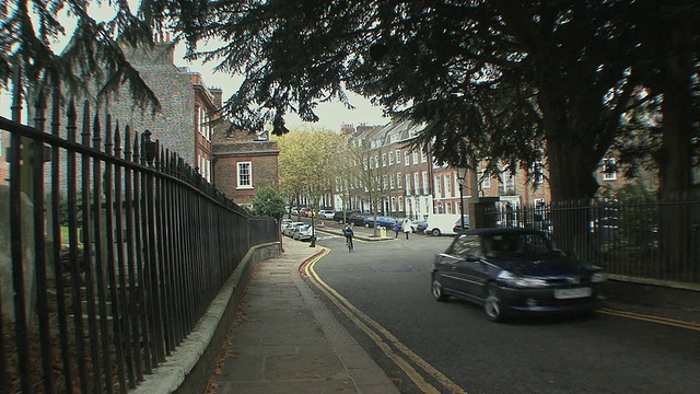 英国汉普斯特德/伦敦的道路景观。视频素材