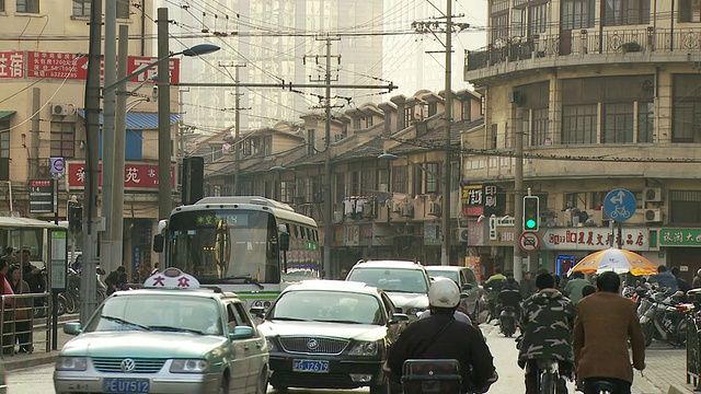 中国上海繁忙的街道视频素材