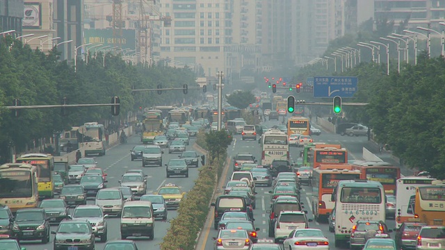 中国广州高峰时段交通繁忙视频下载