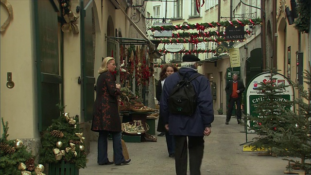 WS Getreidegasse at Christmas time /奥地利萨尔茨堡视频素材