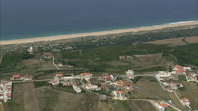 航空WS海岸线到Nazare / Nazare，莱里亚，葡萄牙视频素材