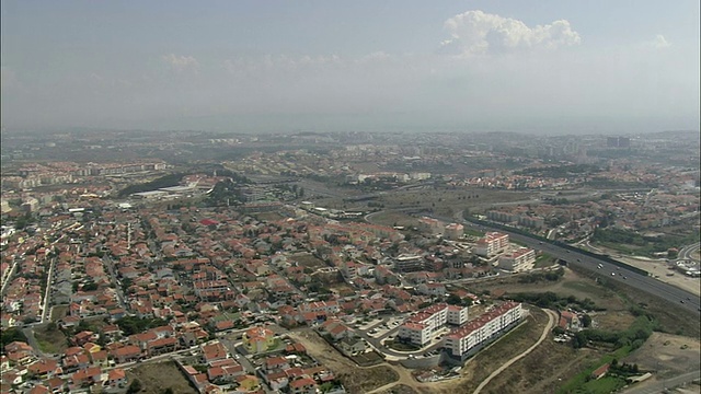 AERIAL WS Cityscape / Cascais，里斯本，葡萄牙视频素材