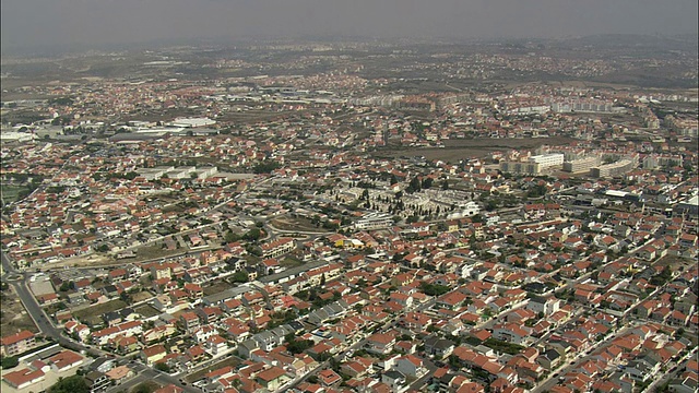 AERIAL WS Cityscape / Cascais，里斯本，葡萄牙视频素材