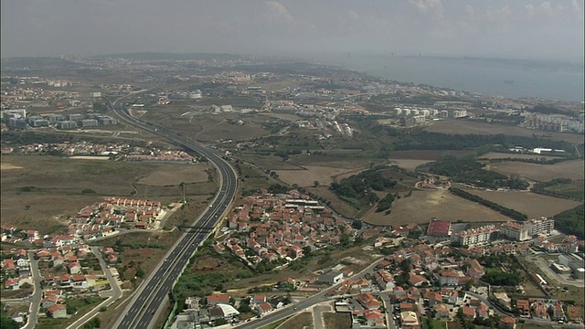 AERIAL WS Cityscape / Cascais，里斯本，葡萄牙视频素材