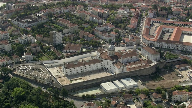 AERIAL WS老城/ Coimbra，葡萄牙视频素材