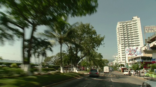 POV从墨西哥的Avenida Costera / Acapulco，格雷罗视频素材