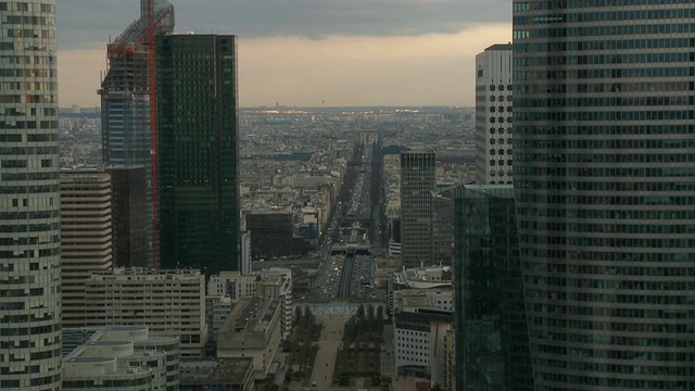 WS在La Defense / Paris, Ill de France, France的建筑视图视频下载