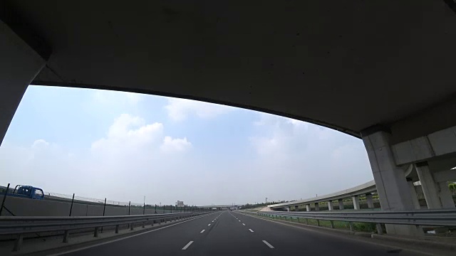 行驶在高速公路视频素材