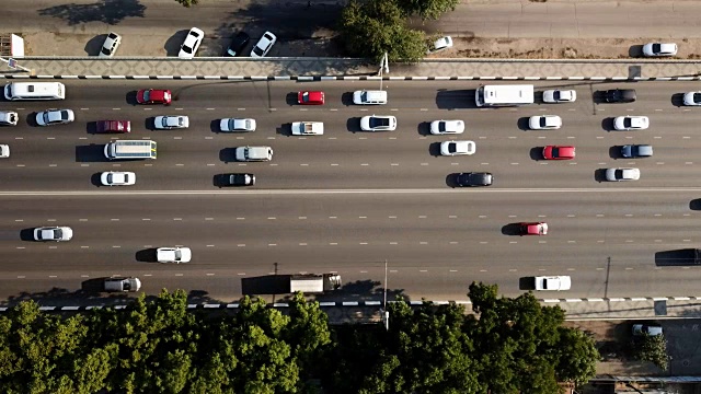 4K夏季航拍交通枢纽、交通十字路口与环线路口的日景。视频素材