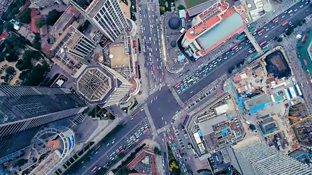 道路横断面鸟瞰图视频素材