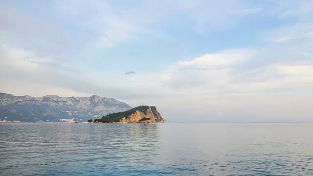 时间流逝，亚得里亚海，在黑山Budva市附近的Sveti Nikola岛视频素材