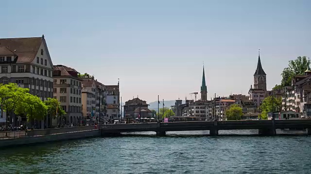 瑞士阳光明媚的一天苏黎世河城市景观桥全景4k时间视频素材