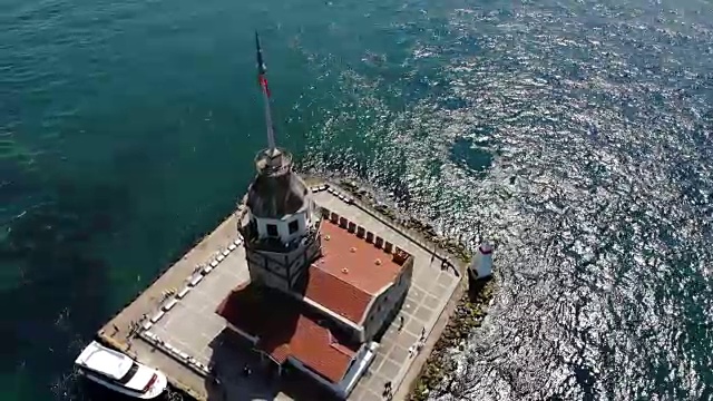 博斯普鲁斯海峡上的少女塔视频素材