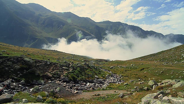 有雾的高海拔山谷，黑海地区，土耳其视频素材