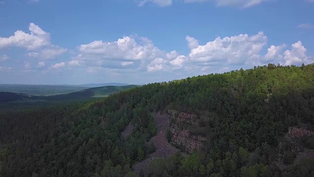 南塔哈拉国家森林的蓝岭山脉鸟瞰图，北卡罗来纳州视频素材