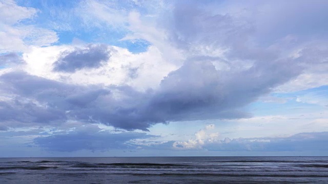 时间流逝:海天与云日落视频素材