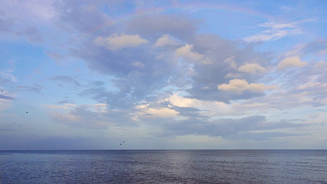 时间流逝:海天与云日落视频素材