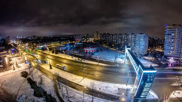 哈尔科夫市在冬天的夜晚。乌克兰视频素材