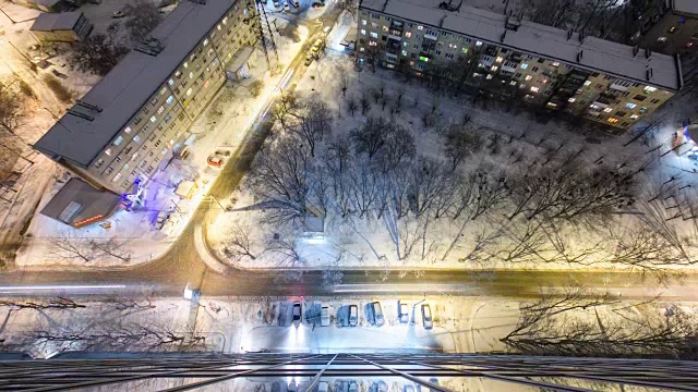 哈尔科夫市在冬天的夜晚。乌克兰视频素材