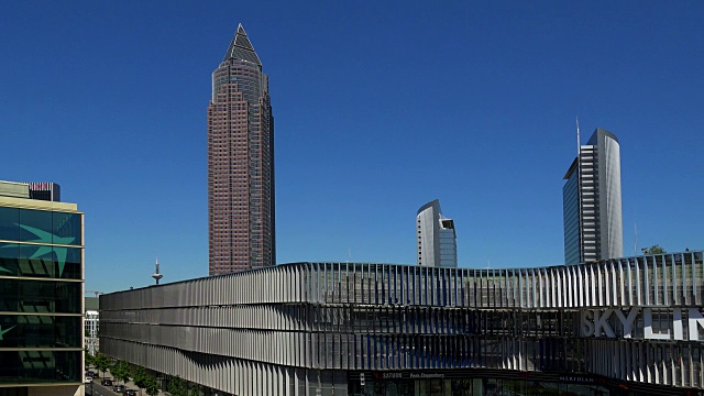 天际线广场购物中心和Messeturm, Fair Tower，法兰克福Fair，法兰克福am Main, Hesse，德国视频素材