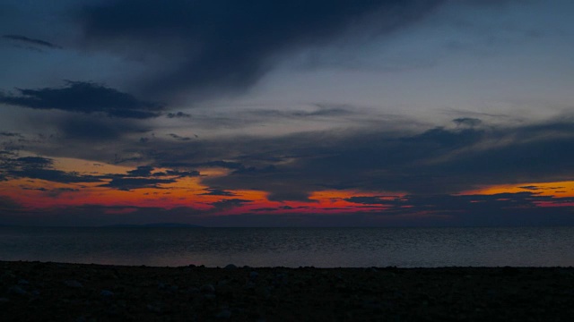 海上日落，从黄昏到夜晚视频素材