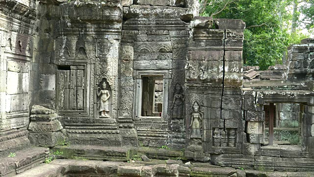 在吴哥窟附近的banteay kdei寺庙雕刻的大视角视频素材