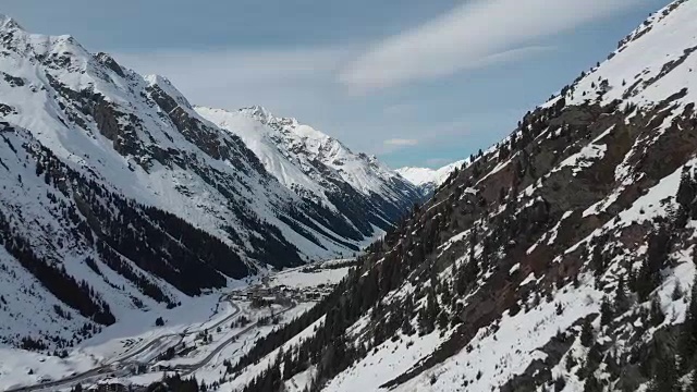 航拍蒂洛尔阿尔卑斯山脉视频素材