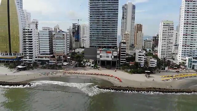 哥伦比亚卡塔赫纳的博卡格兰地区鸟瞰图视频素材