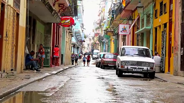 古巴老哈瓦那:放大非旅游区的日常生活视频素材