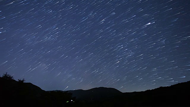 江原道汉白山国家公园万航宰山的星空视频素材