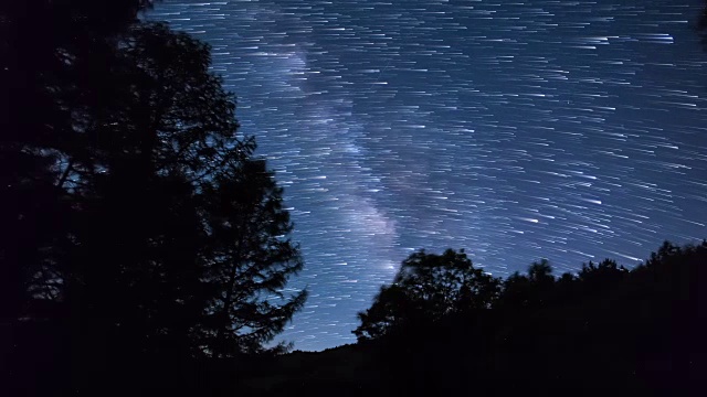 江原道汉白山国家公园万航宰山的星空视频素材