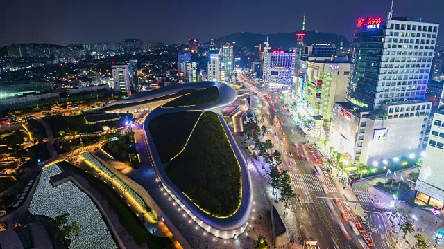 韩国首尔东大门广场的交通视频素材