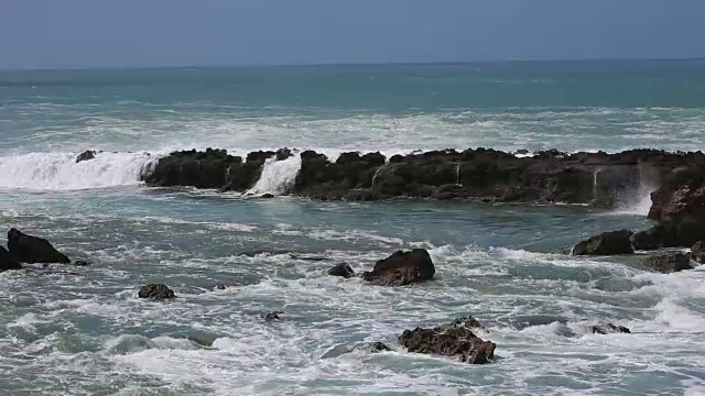 岩石海岸视频素材