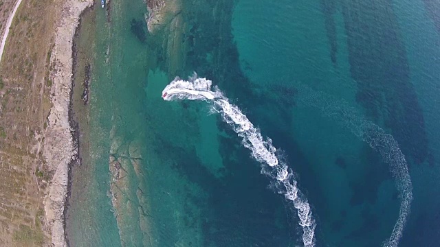 水上摩托艇在海上跑得很快视频下载