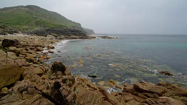 岩石海岸，波思南文，彭赞斯，康沃尔，英格兰，英国，欧洲视频素材