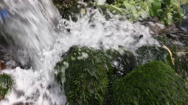 运行方式的水视频素材