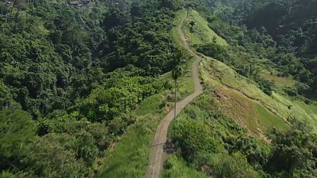 乌布里坎普汉岭步道的鸟瞰图视频素材