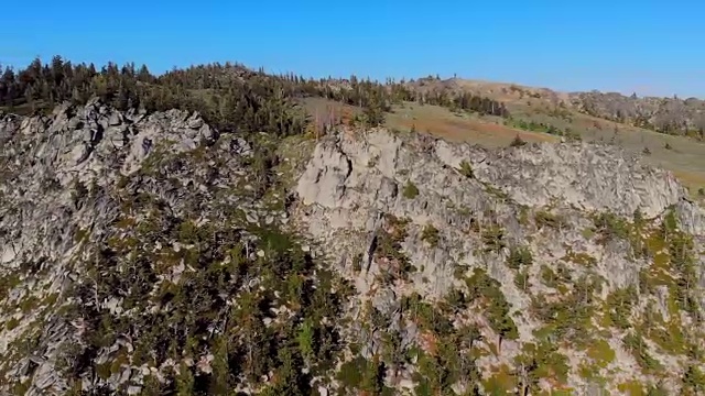 空中时间流逝山地自行车和山视频素材