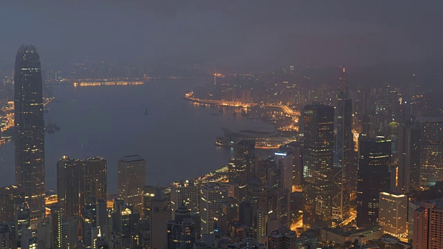 中国香港，时光流逝-从市区山头看香港的日出(特写)视频素材