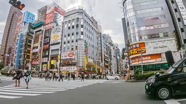 4K缩小延时:日本东京新宿歌舞伎町视频素材