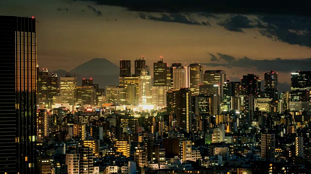 东京天际线，新宿风景和日本富士山视频素材