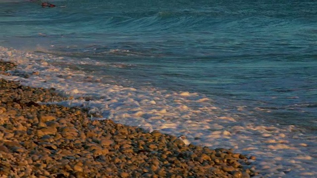 日落，海浪，海滩景色视频素材