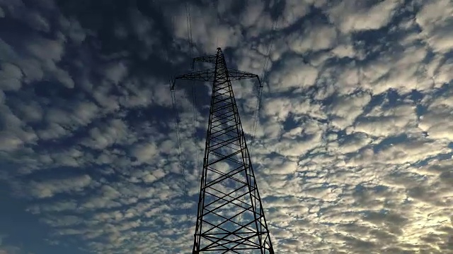 高电塔和晨云运动，时间流逝视频素材