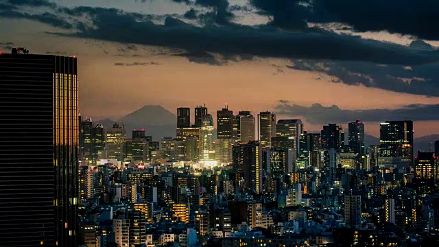 东京天际线，新宿风景和日本富士山视频素材