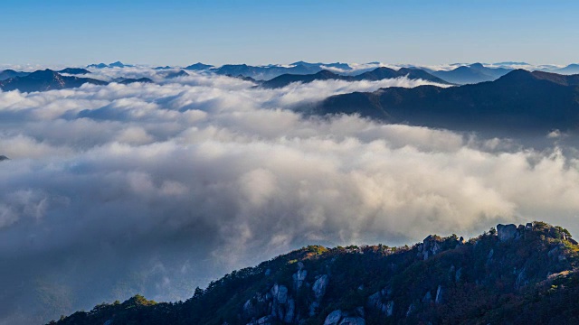 韩国松尼山上空的云海视频素材