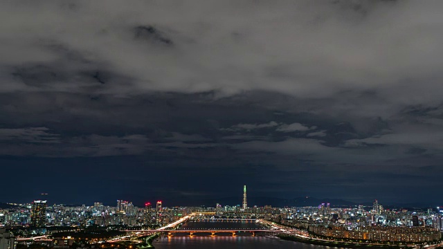 汉江两岸的城市建筑夜景图视频素材