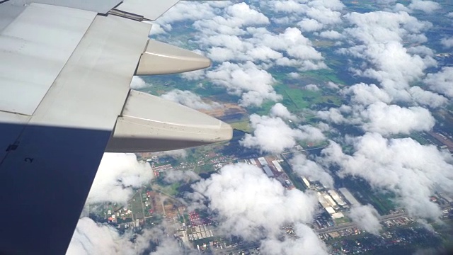 飞机在空中飞行视频素材