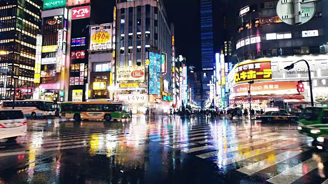 雨夜歌舞伎町的街景视频素材