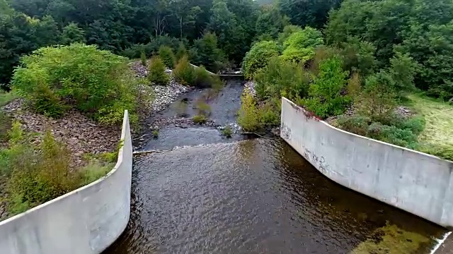 水库坝溢流视频素材