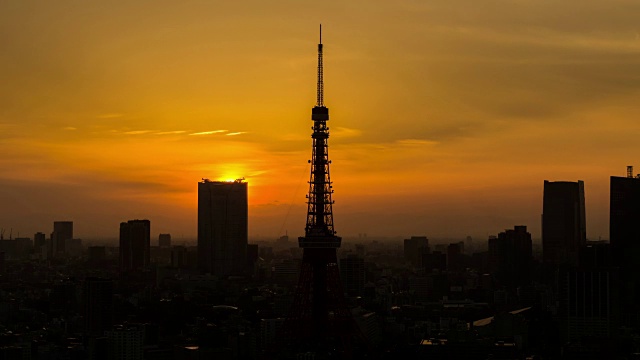 日落时分的东京塔和天际线，日本视频下载